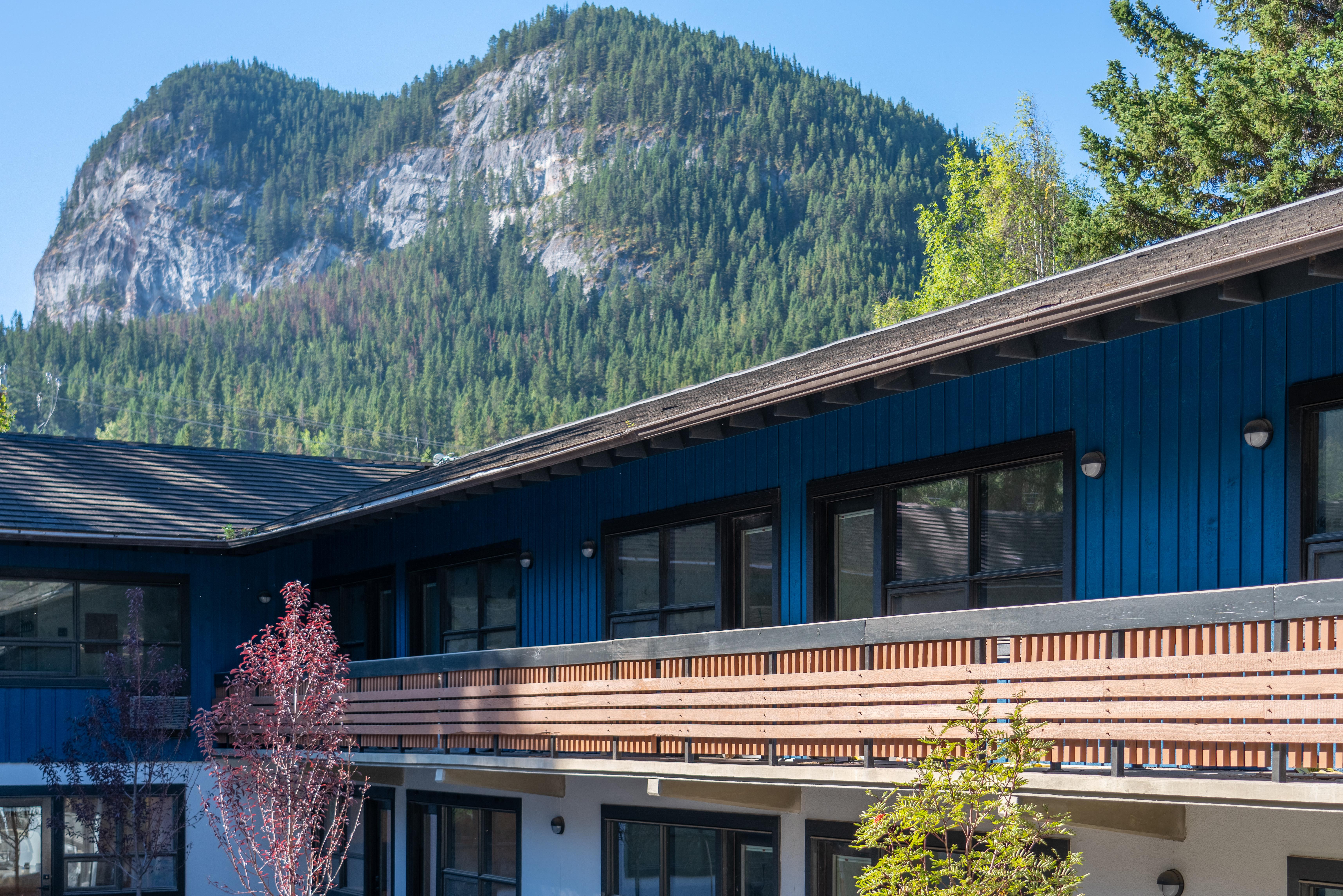 The Dorothy Motel バンフ エクステリア 写真